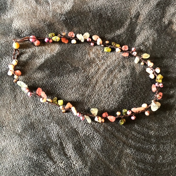 Mixed pearl and semi precious stone necklace - Picture 3 of 3
